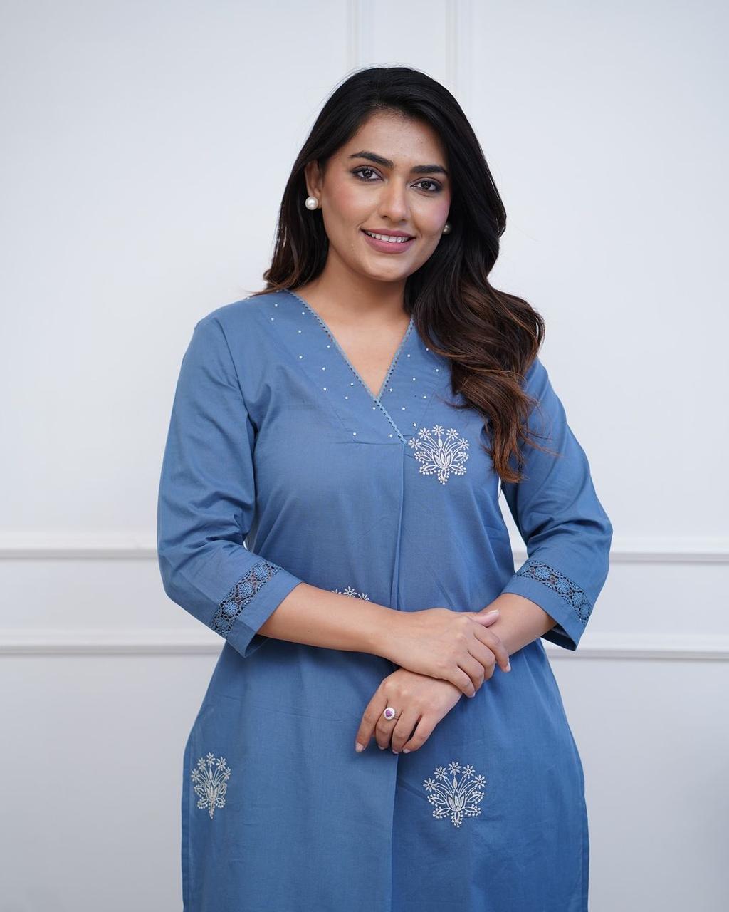 Blue embroidery kurta set